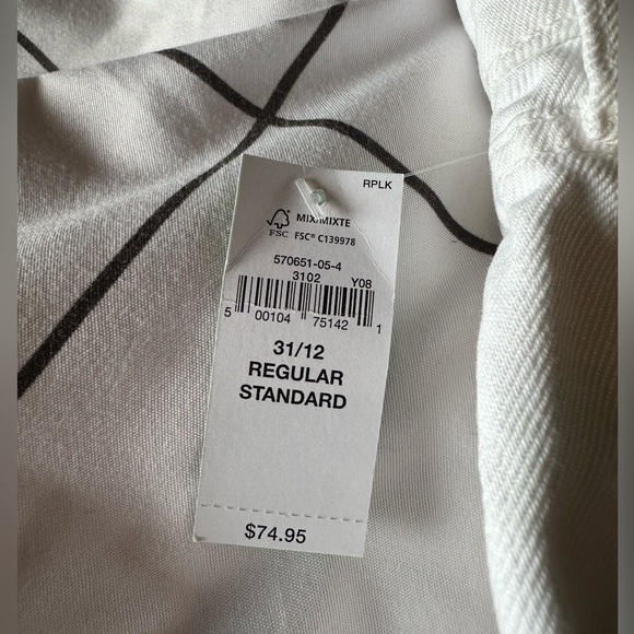 Gap Jean Shorts - Picture 4 of 4